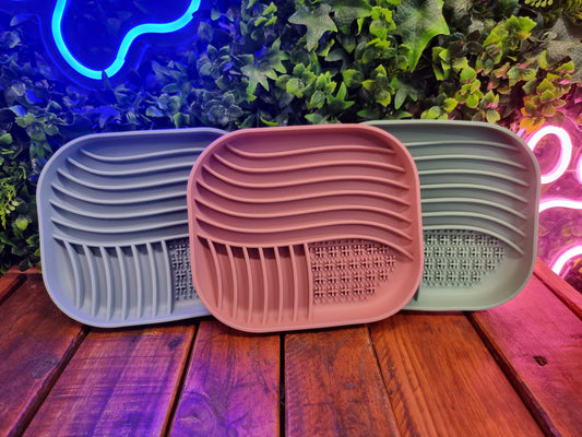 Wave Slow Feeder & Lick Mat